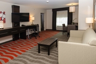 พื้นที่สาธารณะ Holiday Inn Express & Suites COLUMBUS - EASTON AREA, an IHG Hotel