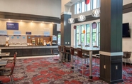 Lobby 5 Holiday Inn Express & Suites COLUMBUS - POLARIS PARKWAY, an IHG Hotel