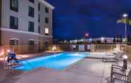 Swimming Pool 6 Holiday Inn Express & Suites BAKERSFIELD AIRPORT, an IHG Hotel