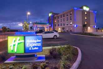 ภายนอกอาคาร 4 Holiday Inn Express & Suites BAKERSFIELD AIRPORT, an IHG Hotel