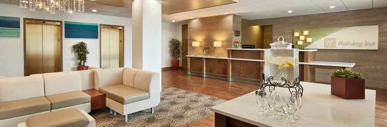 Lobby Holiday Inn ALEXANDRIA - CARLYLE, an IHG Hotel