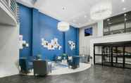 Lobi 4 Holiday Inn Express & Suites HOUSTON NORTH - IAH AREA, an IHG Hotel