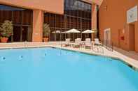 Swimming Pool Crowne Plaza HOUSTON MED CTR-GALLERIA AREA, an IHG Hotel