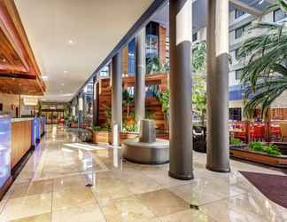 Lobby 2 Crowne Plaza FOSTER CITY-SAN MATEO, an IHG Hotel