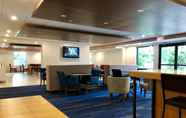 ล็อบบี้ 5 Holiday Inn Express & Suites GREAT BARRINGTON - LENOX AREA, an IHG Hotel