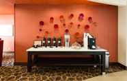 ร้านอาหาร 5 Holiday Inn WILMINGTON-MARKET ST., an IHG Hotel