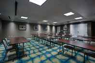 Ruangan Fungsional Holiday Inn Express & Suites CARLISLE - HARRISBURG AREA, an IHG Hotel