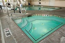 泳池 Holiday Inn Express WALLA WALLA by IHG, an IHG Hotel