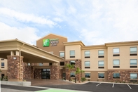 ภายนอกอาคาร Holiday Inn Express & Suites PAHRUMP, an IHG Hotel