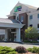 EXTERIOR_BUILDING Holiday Inn Express & Suites Sedalia, an IHG Hotel