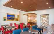 Restoran 5 Holiday Inn Express & Suites PITTSBURGH NORTH SHORE, an IHG Hotel