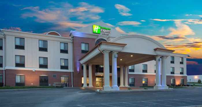Exterior Holiday Inn Express & Suites CONCORDIA US81, an IHG Hotel