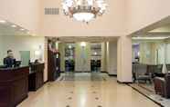 Lobi 5 Holiday Inn Express & Suites LOS ANGELES AIRPORT HAWTHORNE, an IHG Hotel