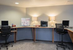 로비 7 Holiday Inn Express & Suites ARCATA/EUREKA-AIRPORT AREA by IHG, an IHG Hotel