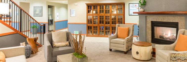 로비 Holiday Inn Express & Suites ARCATA/EUREKA-AIRPORT AREA by IHG, an IHG Hotel