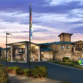 Holiday Inn Express McKinleyville / Arcata1Holiday Inn Express & Suites ARCATA/EUREKA-AIRPORT AREA by IHG, an IHG Hotel,洪堡县飯店