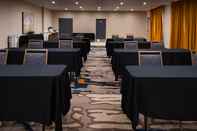 Functional Hall Holiday Inn Express & Suites ALAMOGORDO, an IHG Hotel