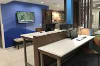 Functional Hall Holiday Inn Express NAPLES SOUTH - I-75, an IHG Hotel