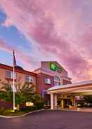 EXTERIOR_BUILDING Holiday Inn Express & Suites MEDFORD-CENTRAL POINT, an IHG Hotel