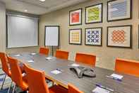 ห้องประชุม Holiday Inn Express & Suites MEDFORD-CENTRAL POINT, an IHG Hotel