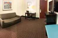 ห้องนอน Holiday Inn Express & Suites GAINESVILLE, an IHG Hotel