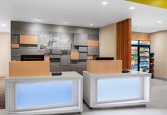 Lobby 4 Holiday Inn Express & Suites UNION GAP - YAKIMA AREA by IHG, an IHG Hotel