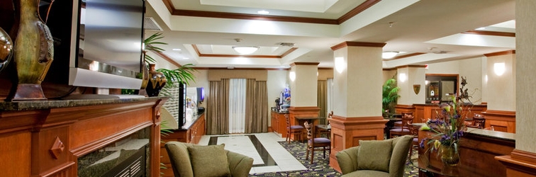 Lobby Holiday Inn Express & Suites ADA, an IHG Hotel