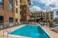 Swimming Pool Staybridge Suites CHARLESTON - MOUNT PLEASANT, an IHG Hotel