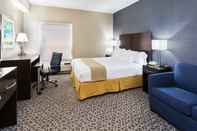 Bedroom Holiday Inn Express & Suites BURLINGTON - MOUNT HOLLY, an IHG Hotel