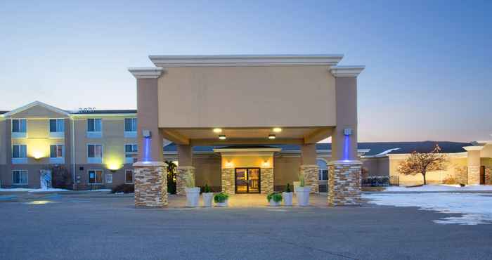 ภายนอกอาคาร Holiday Inn Express & Suites LEXINGTON, an IHG Hotel