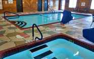 สระว่ายน้ำ 6 Holiday Inn Express & Suites LEXINGTON, an IHG Hotel