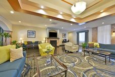 大堂 Holiday Inn Express & Suites TACOMA SOUTH - LAKEWOOD by IHG, an IHG Hotel