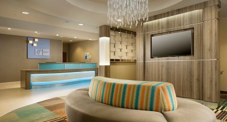 로비 2 Holiday Inn Express & Suites DFW AIRPORT - GRAPEVINE by IHG, an IHG Hotel