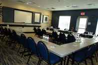 Functional Hall Holiday Inn Express & Suites DICKSON CITY - SCRANTON, an IHG Hotel