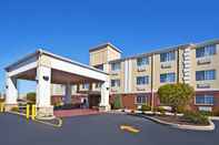 Exterior Holiday Inn Express & Suites WABASH, an IHG Hotel