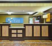 Lobby 7 Holiday Inn Express & Suites WABASH, an IHG Hotel