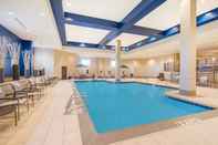 Swimming Pool Holiday Inn TERRE HAUTE, an IHG Hotel