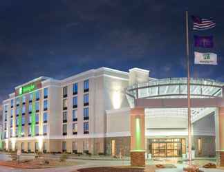 Exterior 2 Holiday Inn TERRE HAUTE, an IHG Hotel