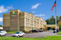 ภายนอกอาคาร Holiday Inn Express & Suites WEST LONG BRANCH - EATONTOWN, an IHG Hotel