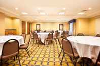 Functional Hall Holiday Inn Express & Suites CHICAGO SOUTH LANSING, an IHG Hotel