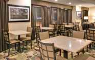 Restaurant 3 Holiday Inn Express & Suites PLEASANT PRAIRIE / KENOSHA, an IHG Hotel