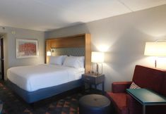 Bedroom 2 Holiday Inn & Suites ROCHESTER - MARKETPLACE by IHG, an IHG Hotel