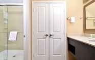 In-room Bathroom 4 Staybridge Suites TOMBALL - SPRING AREA, an IHG Hotel