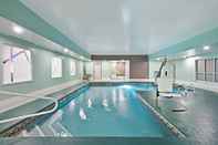 Hồ bơi Holiday Inn Express & Suites HARRISBURG S - NEW CUMBERLAND, an IHG Hotel