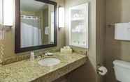 In-room Bathroom 7 Holiday Inn Express & Suites AUBURN, an IHG Hotel