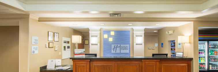 Sảnh chờ Holiday Inn Express & Suites AUBURN, an IHG Hotel