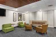 Lobi Holiday Inn Express & Suites PROVIDENCE-WOONSOCKET, an IHG Hotel