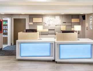 Lobi 2 Holiday Inn Express & Suites PROVIDENCE-WOONSOCKET, an IHG Hotel