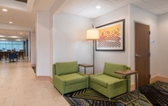 Sảnh chờ 6 Holiday Inn Express & Suites COLUMBIA-I-26 @ HARBISON BLVD, an IHG Hotel