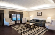 Ruang untuk Umum 3 Holiday Inn WILLIAMSPORT, an IHG Hotel